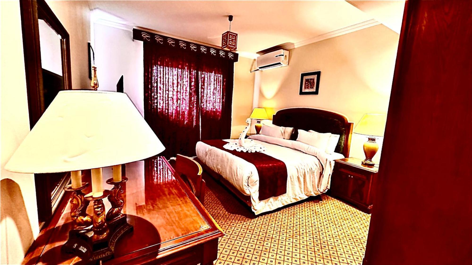 Pyramids Tower Inn Nazlet el-Sisi Exterior photo